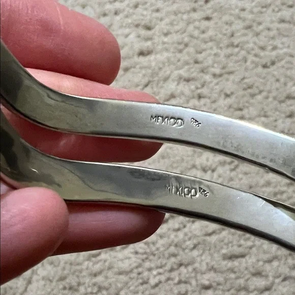 Elegant Lot of Silver Bangle Sets - Picture 8 of 8